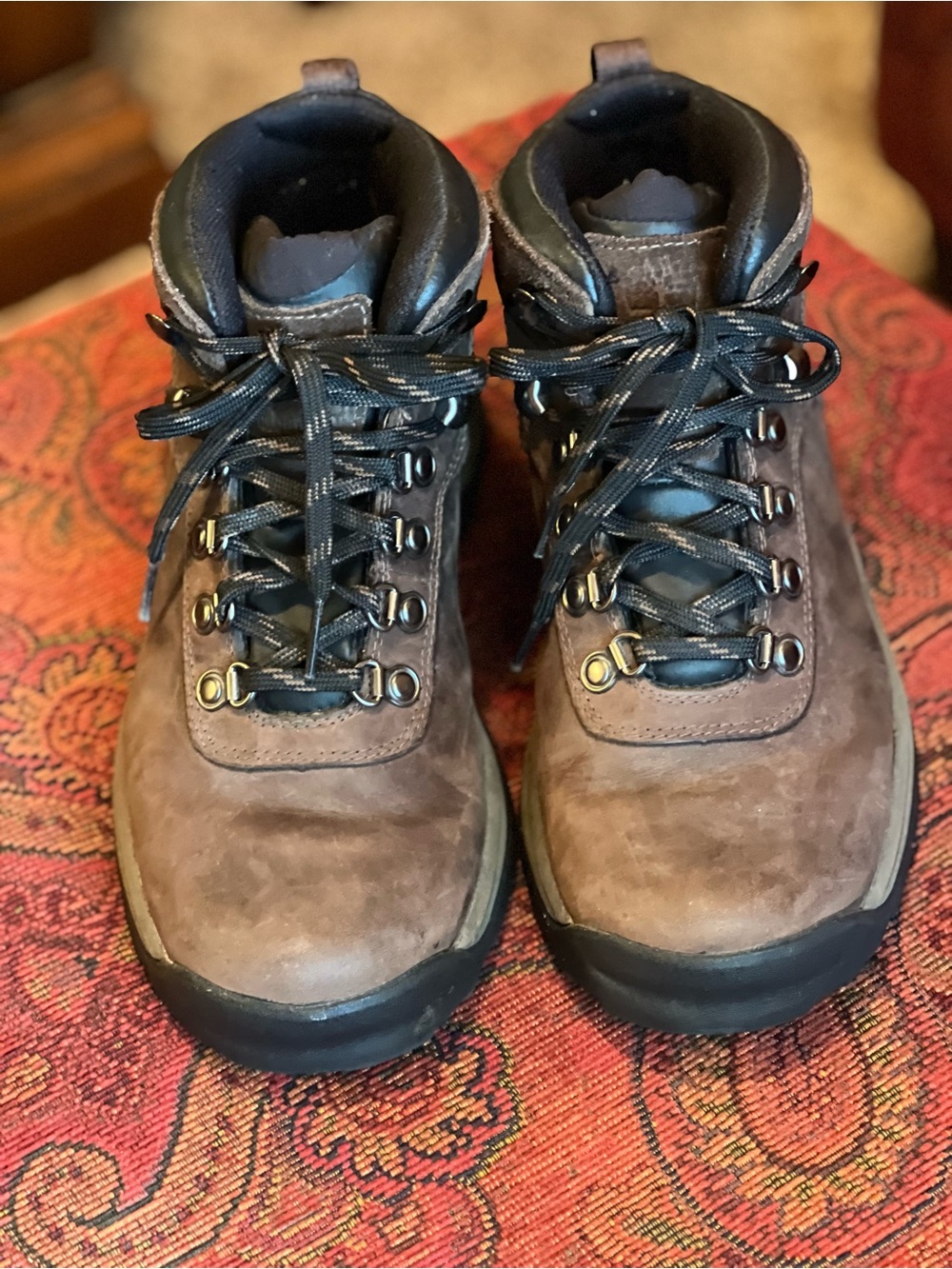 Women's Brown Leather Hiking Boots - Rugged Outdoor Style